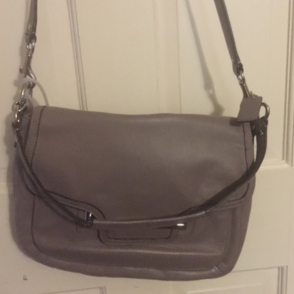 Coach purse cross body/sachell